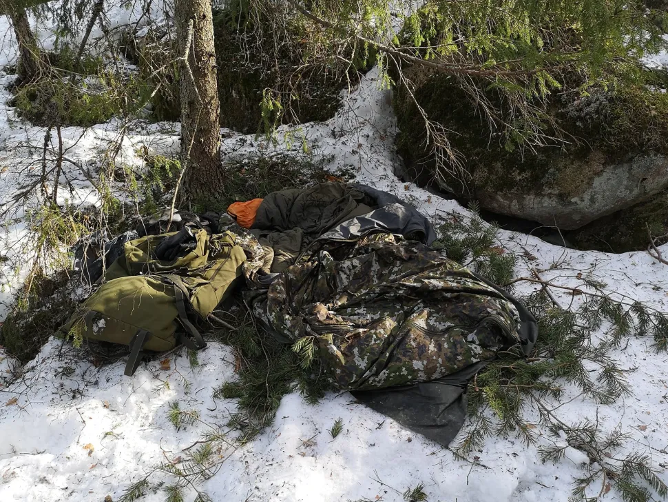 Carinthia SA M05 makuupussi, oliivinvihreä