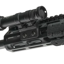 Magpul M-LOK Offset Light Mount valokiinnike, polymeeri