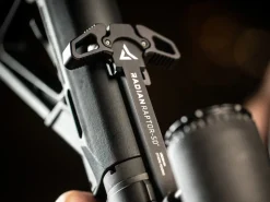 Radian Raptor-SD AR-10 latauskahva, Musta