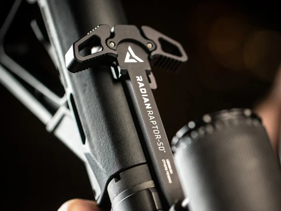 Radian Raptor-SD AR-10 latauskahva, Musta