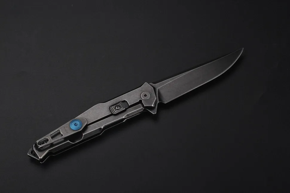 Ruike P108 taittoveitsi