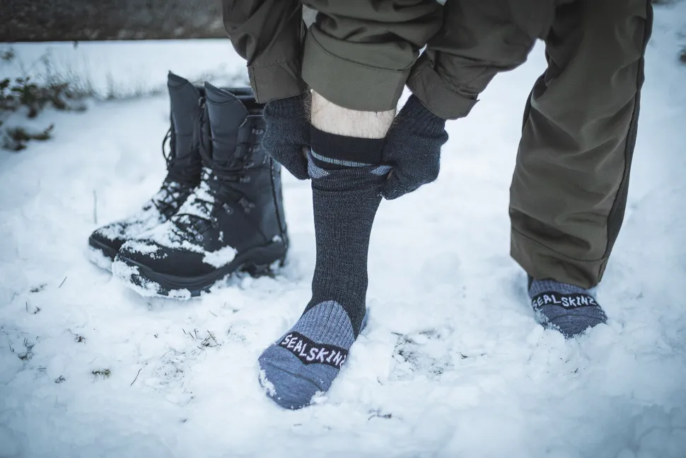 Sealskinz Waterproof All Weather Mid Sock kalvosukat