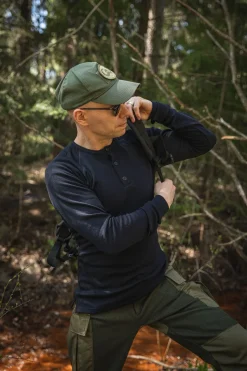 Särmä vaarinpaita, merinovillaa (Vanha versio)