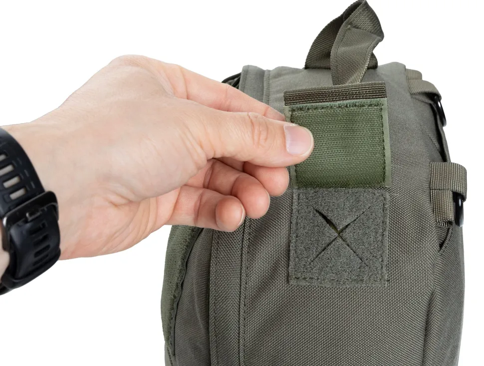 Varusteleka CP10 Mini-taistelureppu litteillä olkaviilekkeillä