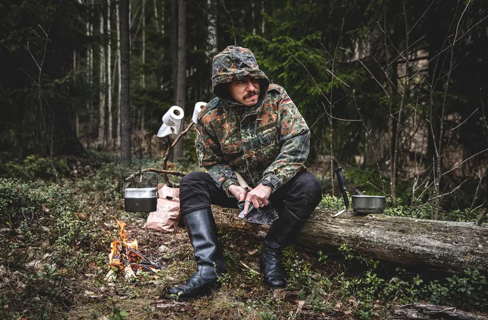 Varusteleka Jääkäripuukko 110, hiiliteräs