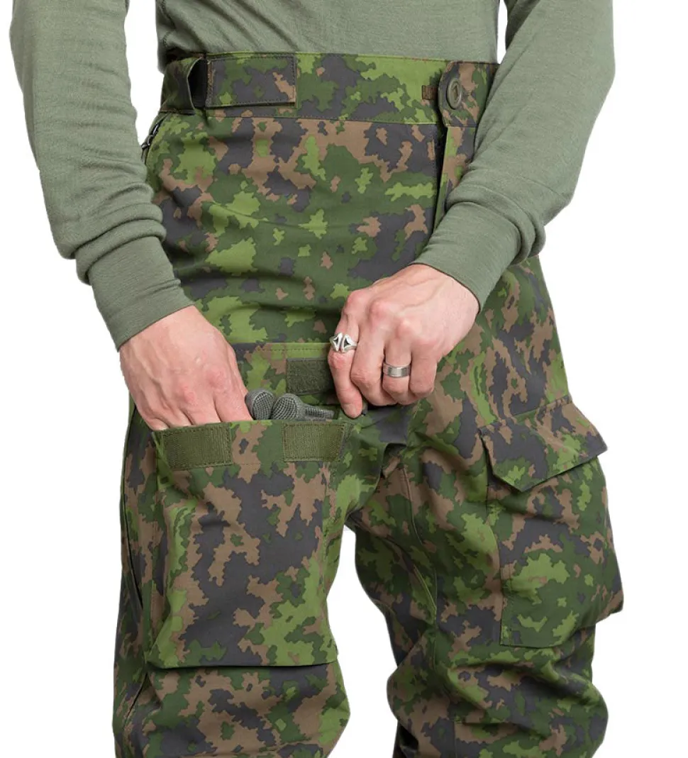Varusteleka L6 Hardshell-kuorihousut