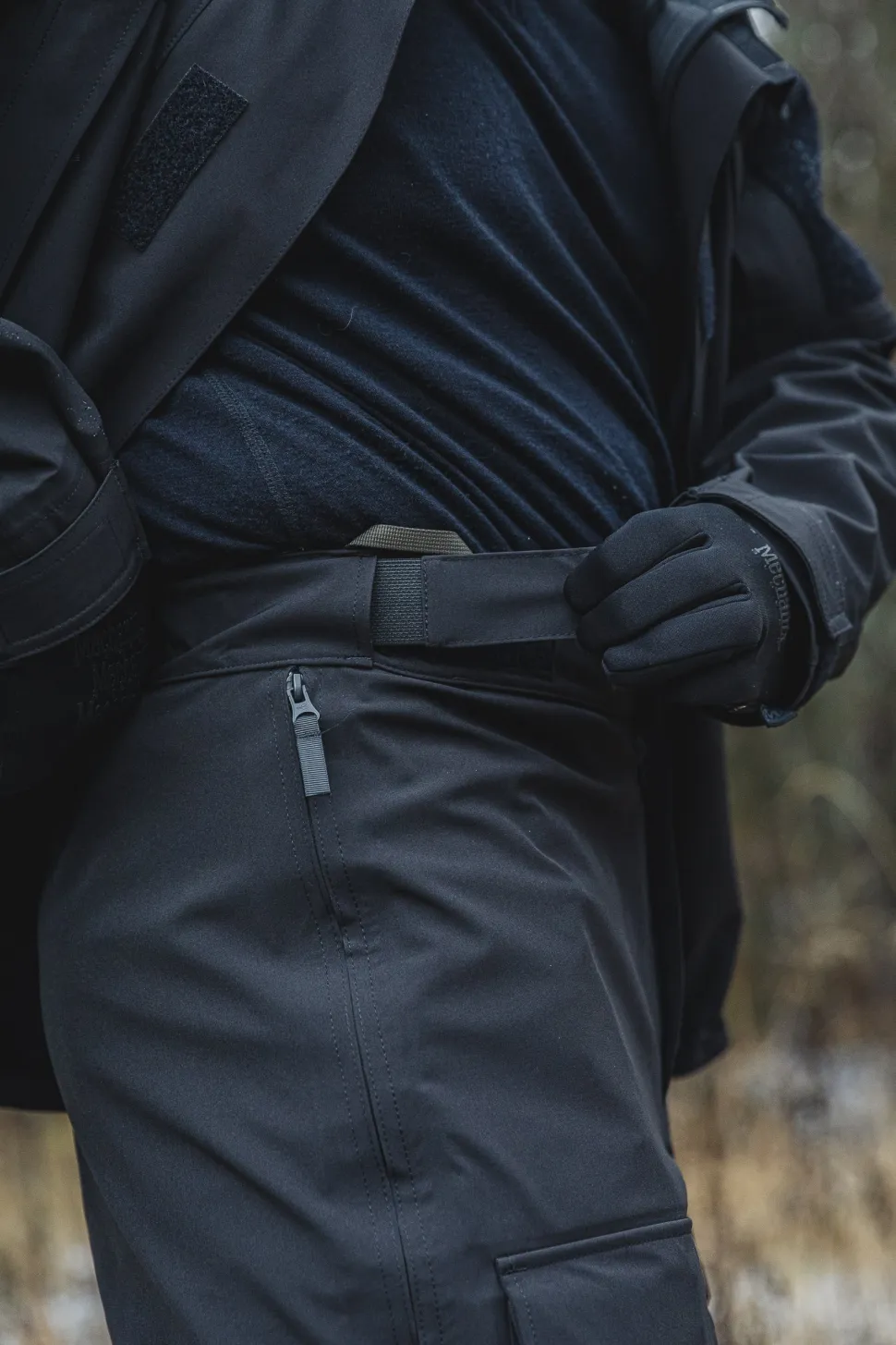 Varusteleka L6 Hardshell-kuorihousut