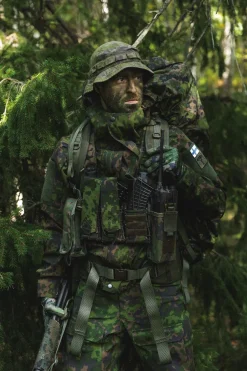 Varusteleka L6 Hardshell-kuorihousut