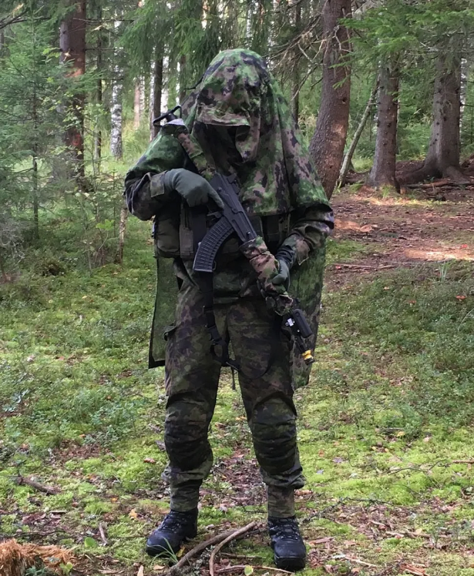Varusteleka L7 naamioviitta