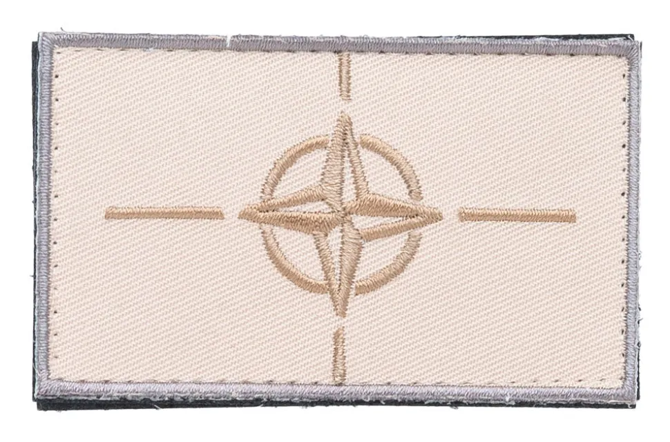 Varusteleka NATO hihalippu, 77 x 47 mm