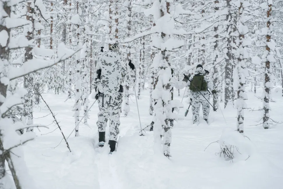 Varusteleka Repun/rinkan sadesuoja, maastokuvioitu
