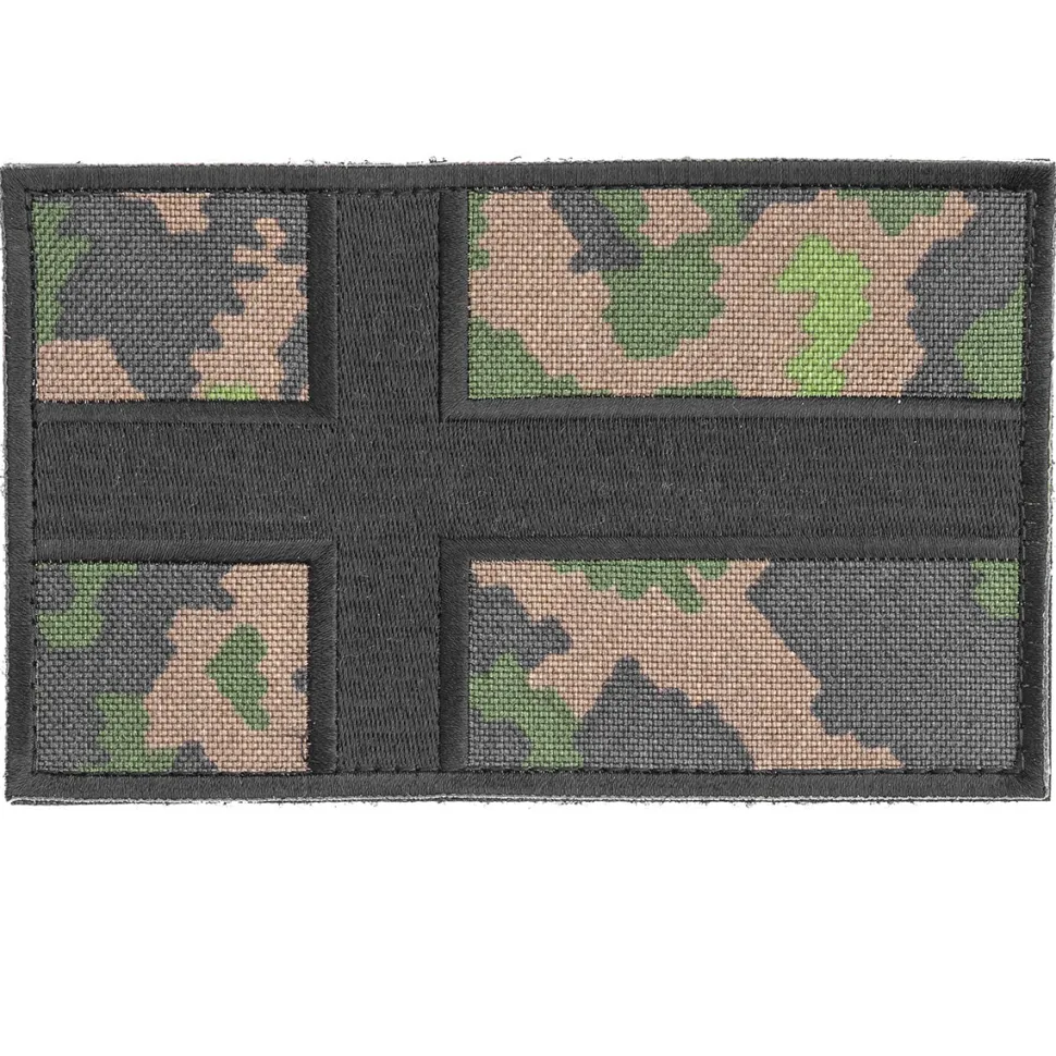 Varusteleka Suomen lippumerkki, 154 x 94 mm, M05 metsäkuvio