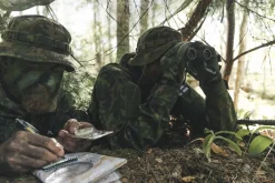 Varusteleka vedenpitävä muistilehtiö